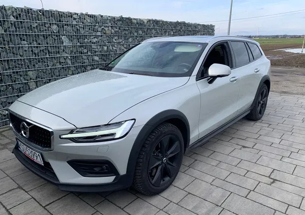 Volvo V60 Cross Country cena 129900 przebieg: 72500, rok produkcji 2020 z Wisła małe 379